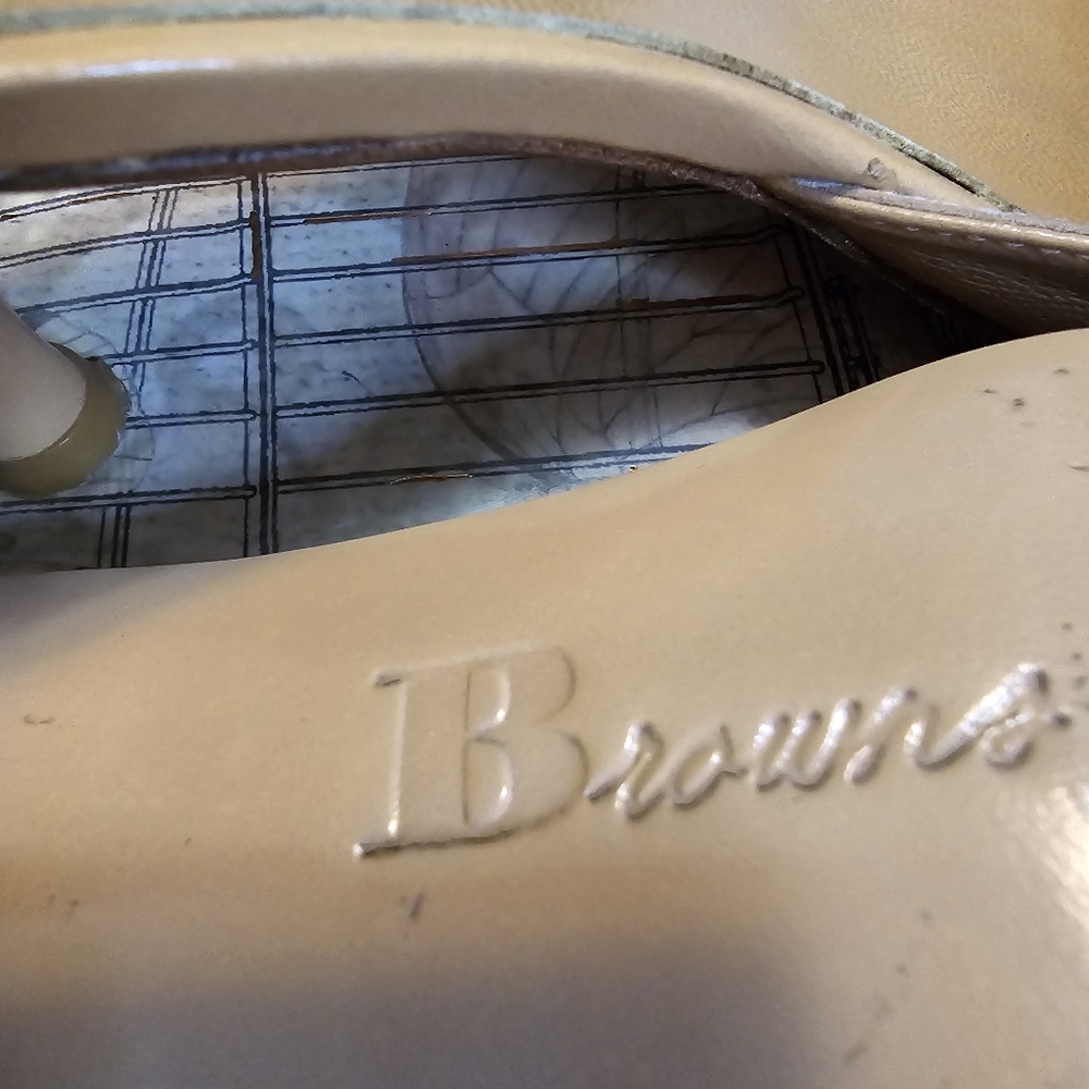 Mules - Picture 8 of 12